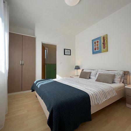Stay In The Heart Of Porec - 50M To The Beach 외부 사진