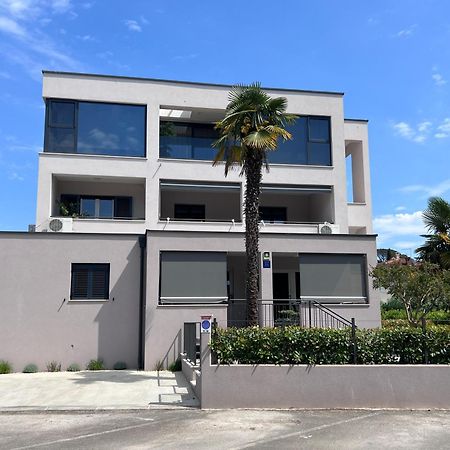 Stay In The Heart Of Porec - 50M To The Beach 외부 사진