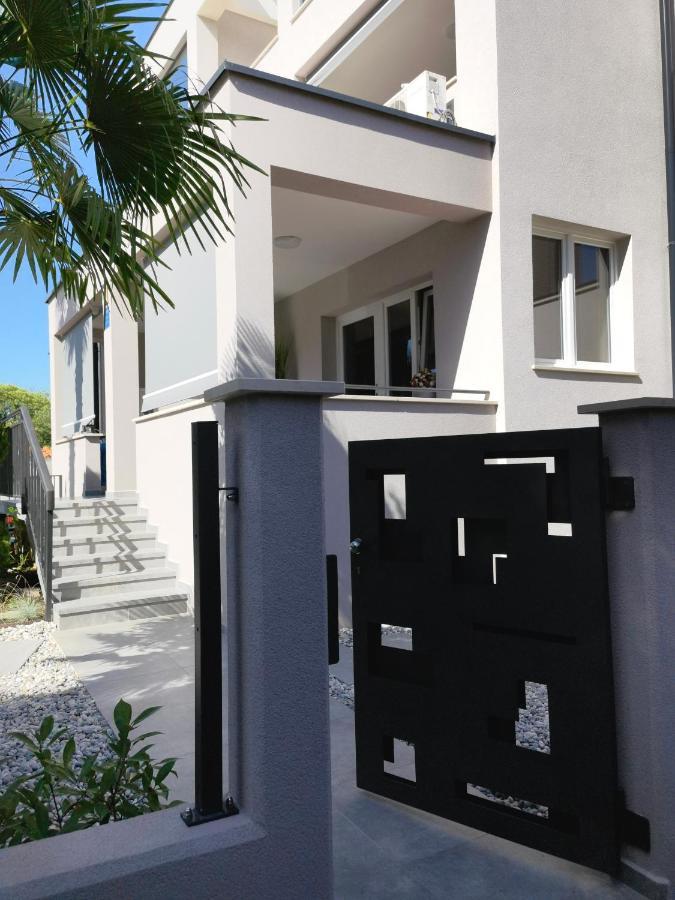 Stay In The Heart Of Porec - 50M To The Beach 외부 사진