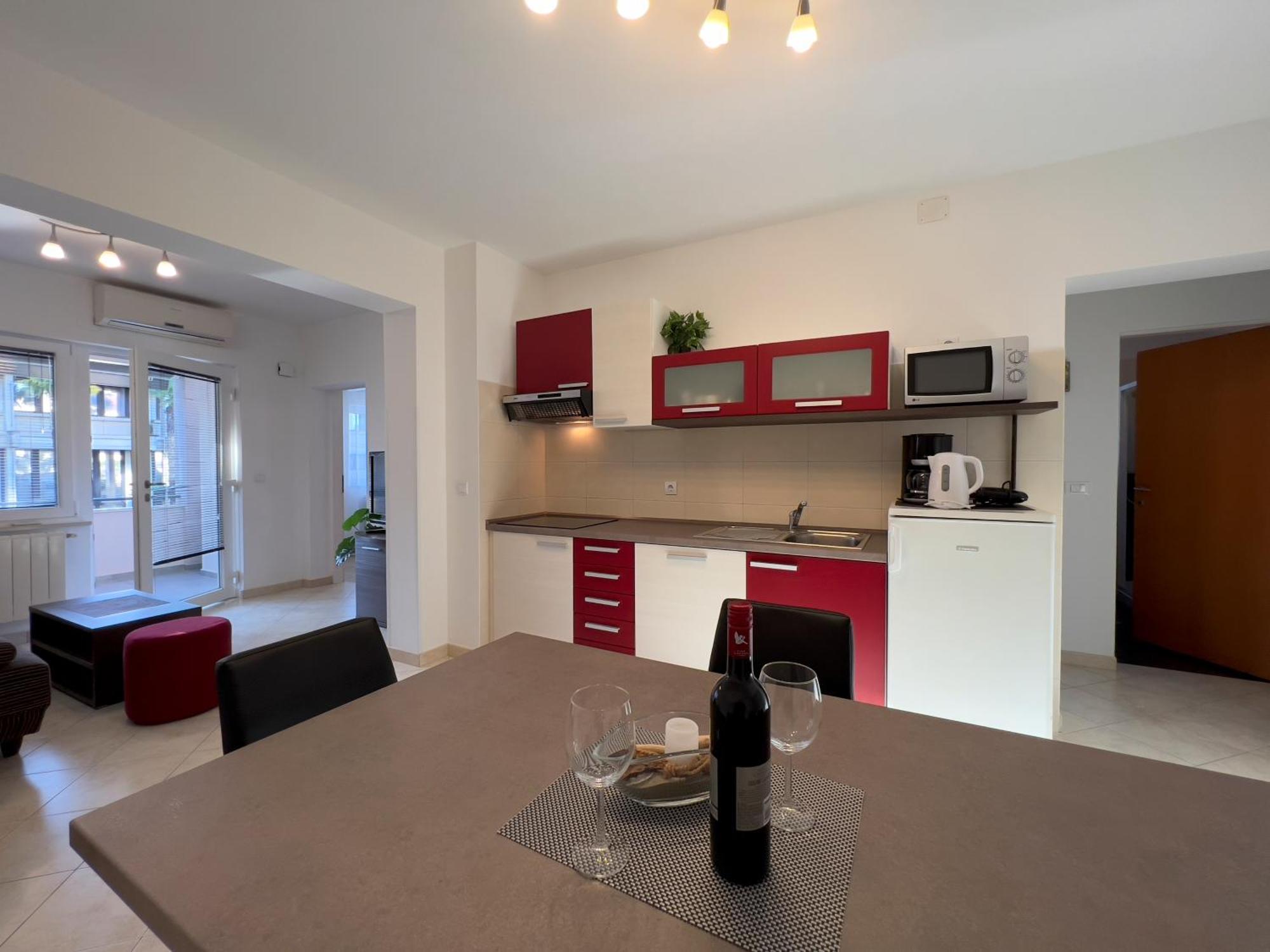 Stay In The Heart Of Porec - 50M To The Beach 외부 사진