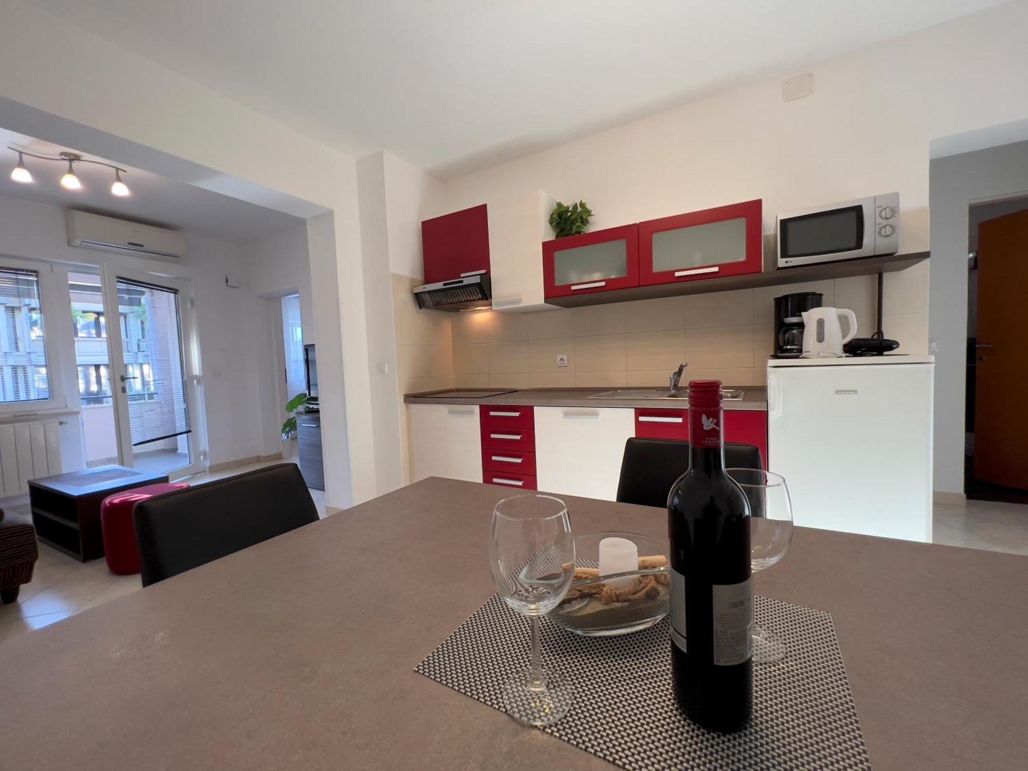 Stay In The Heart Of Porec - 50M To The Beach 외부 사진