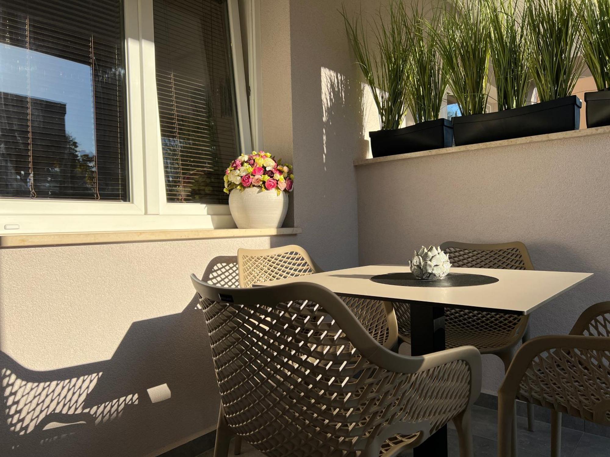 Stay In The Heart Of Porec - 50M To The Beach 외부 사진