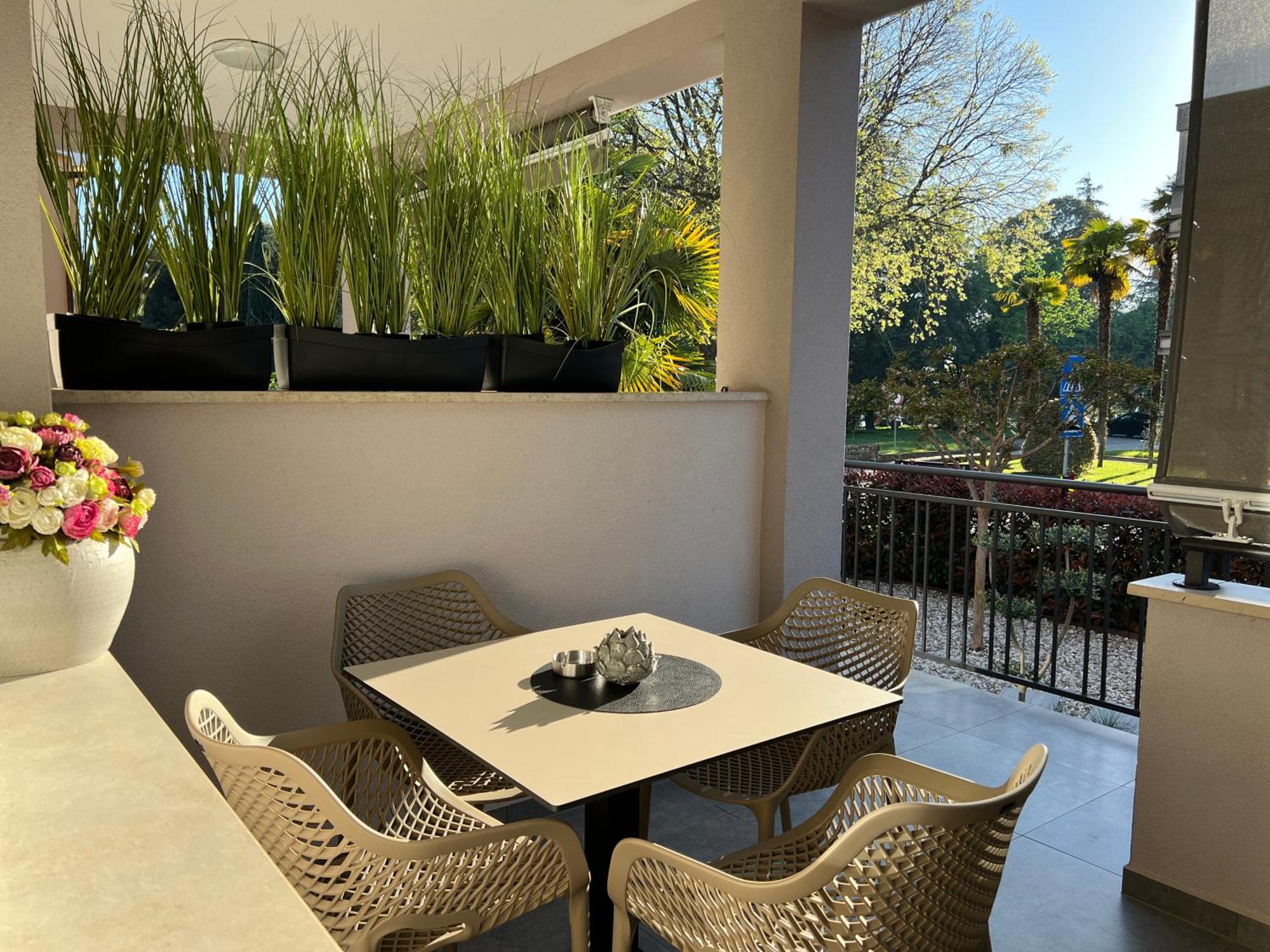 Stay In The Heart Of Porec - 50M To The Beach 외부 사진